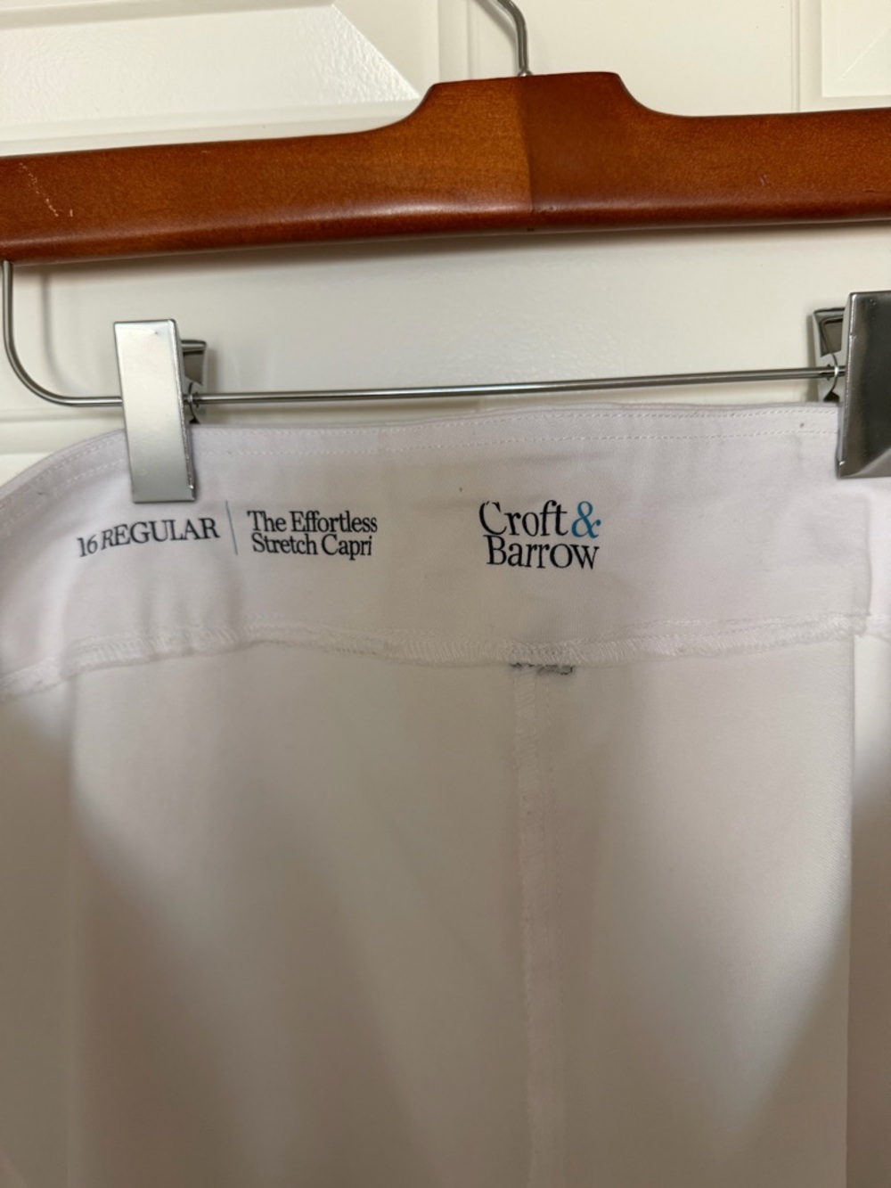 croft & barrow White Stretch Capri Pants - Picture 2 of 2